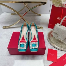 Roger Vivier flat shoes